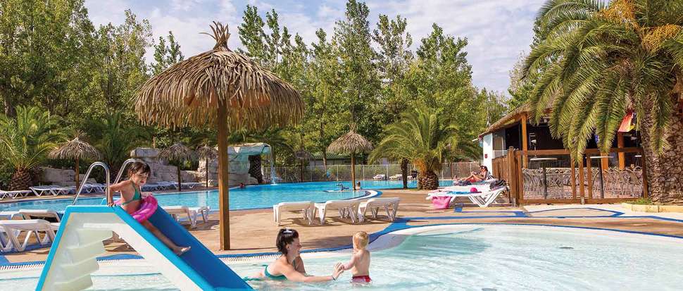 Een foto van het zwembad bij Camping Blue Bayou