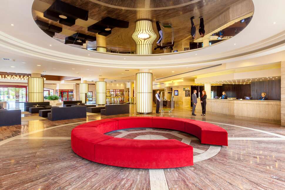 Een foto van het interieur van Hotel Best Jacaranda