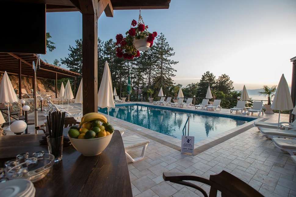 Een foto van het zwembad bij Hotel Tino Sveti Stefan