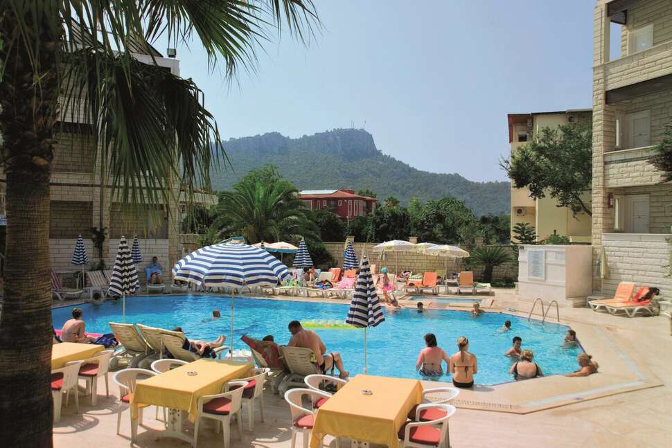 Een foto van het zwembad bij Hotel Havana