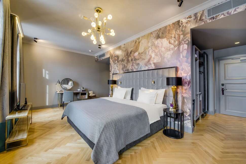 Een foto van Grand Poet Hotel
