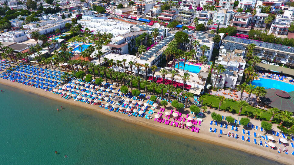 Een foto van het zwembad bij Hotel Sami Beach
