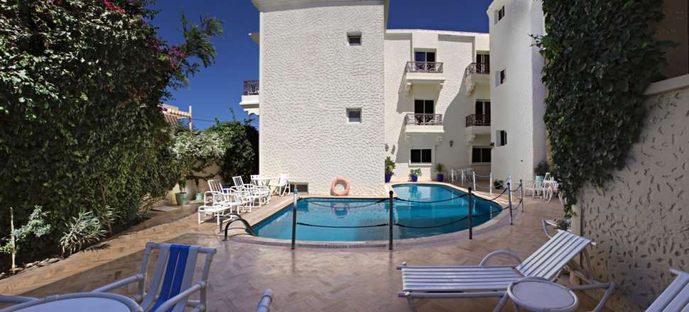 Een foto van het zwembad bij Al Jasira Hotel