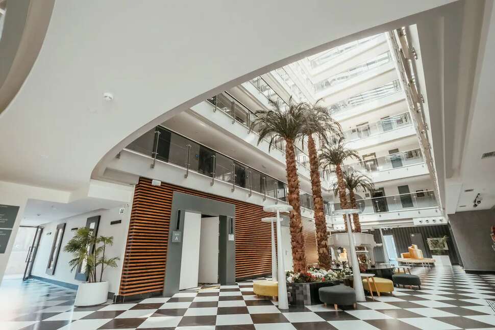 Een foto van het interieur van Sunprime C-Lounge