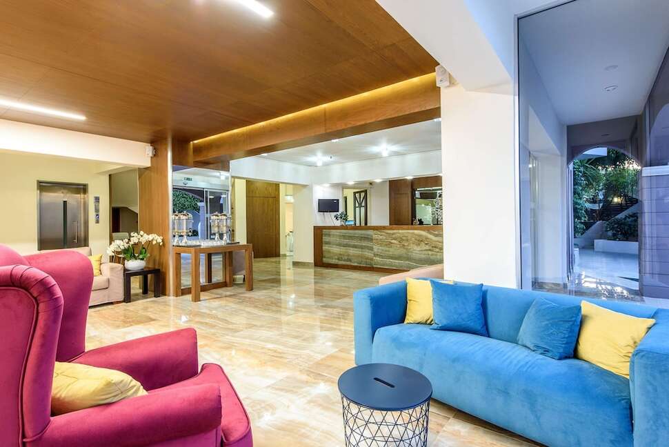 Een foto van het interieur van Katrin Hotel & Bungalows