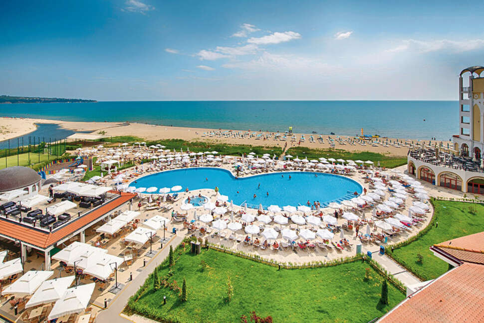 Een foto van Alua Helios Bay