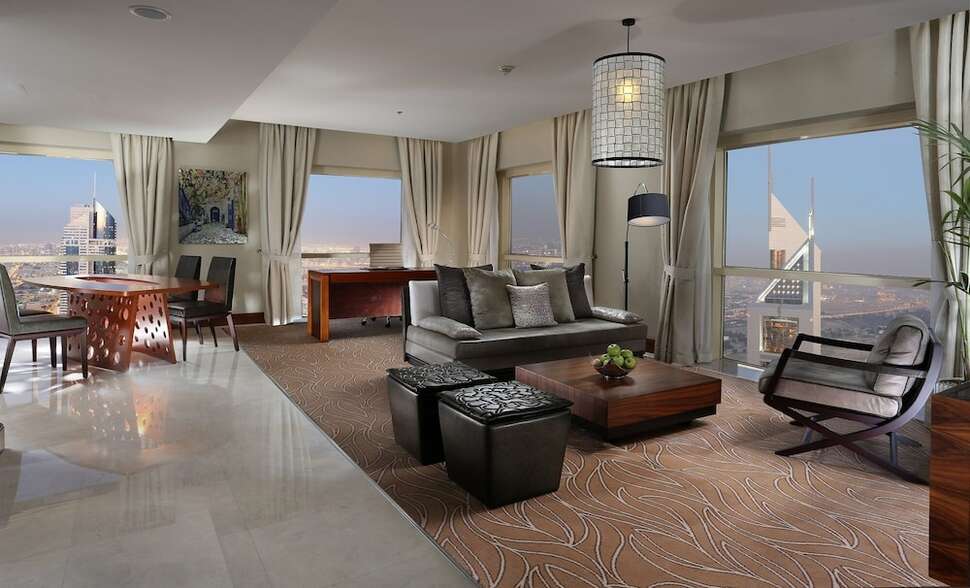 Een foto van The Tower Plaza Hotel Dubai