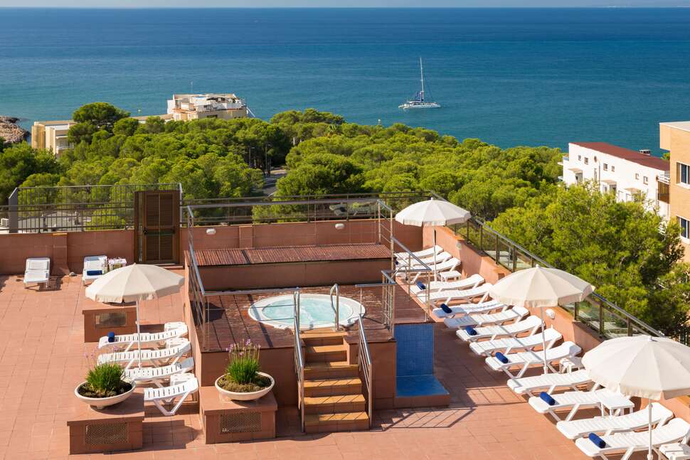 Een foto van het zwembad bij H-Top Molinos Park Hotel
