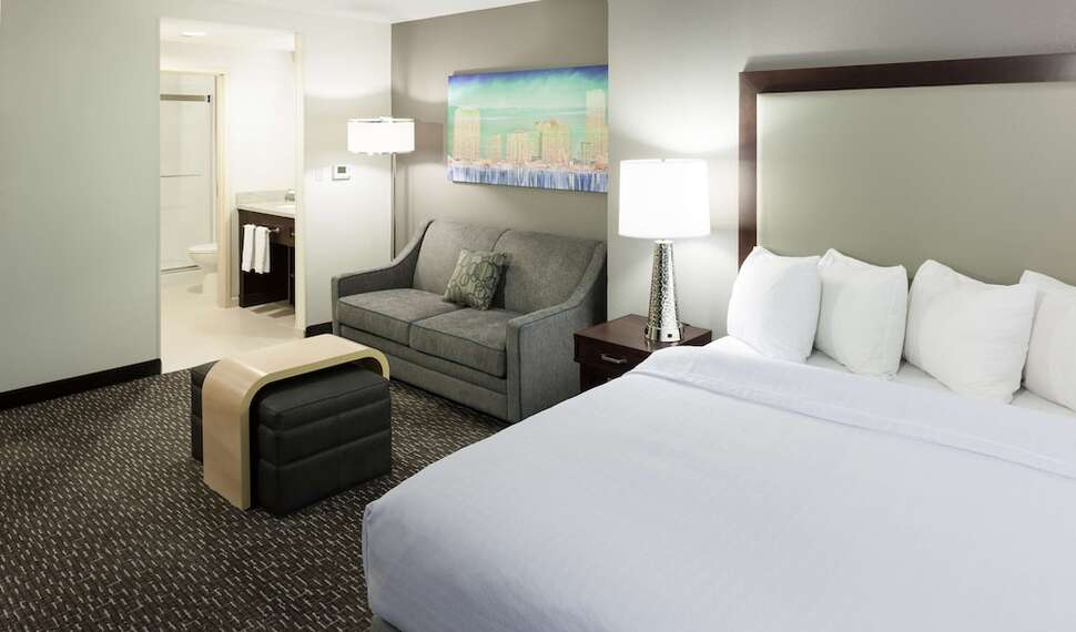 Ein Foto Homewood Suites Miami Airport Blue Lagoon