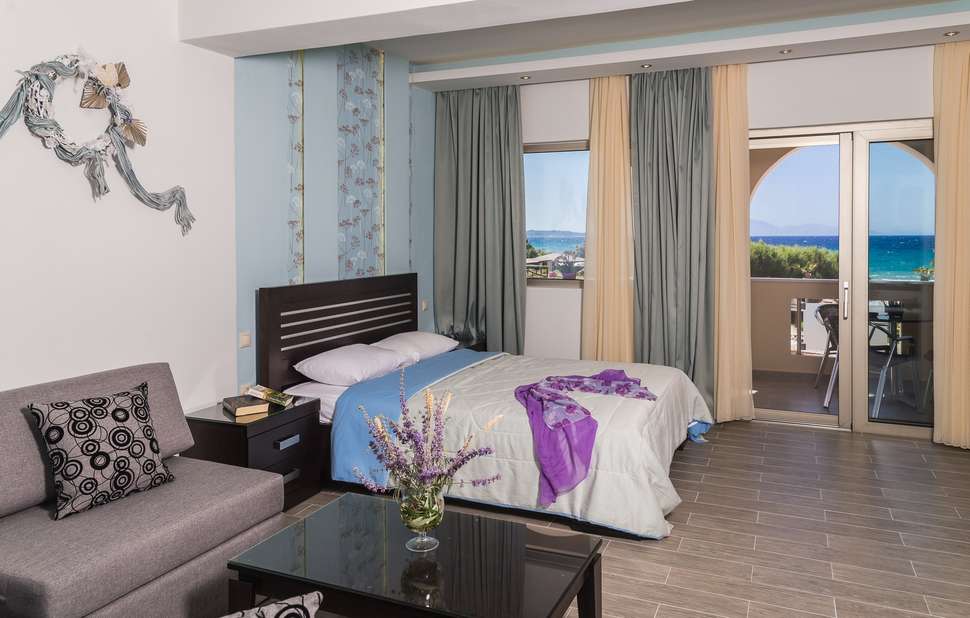 Een foto van Plaka Beach Resort