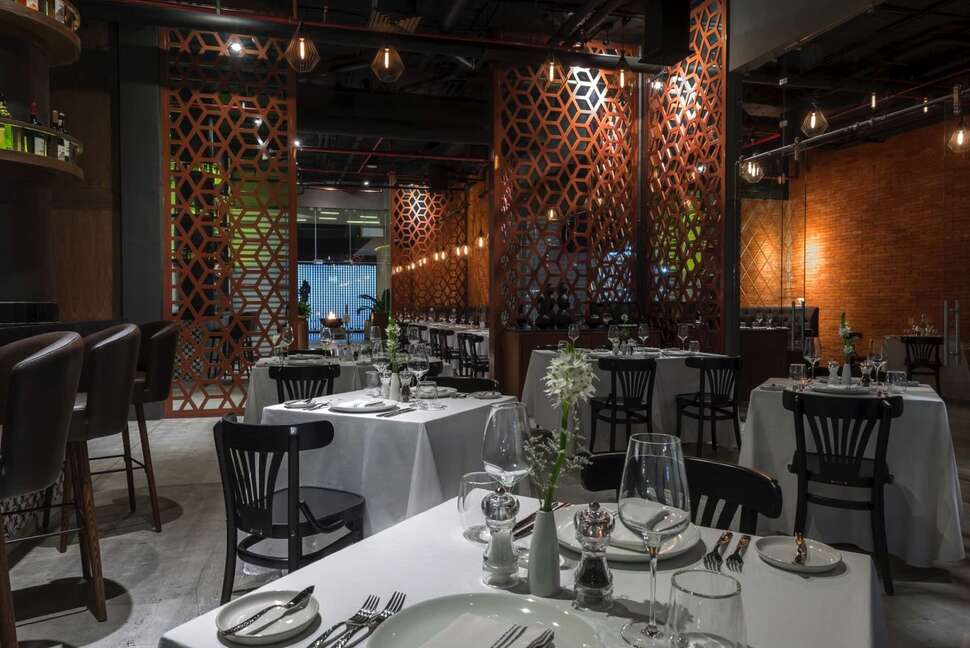 Een foto van The Fives Downtown Hotel & Residences Curio Collection by Hilton