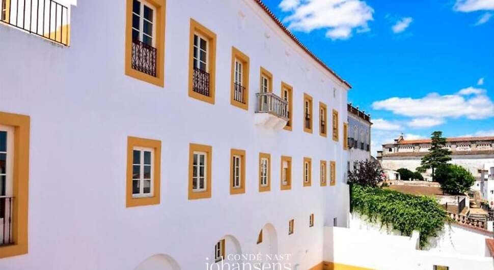 Een foto van The Noble House