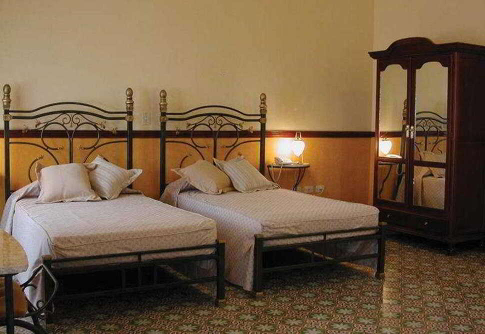 Ein Foto Hotel Raquel