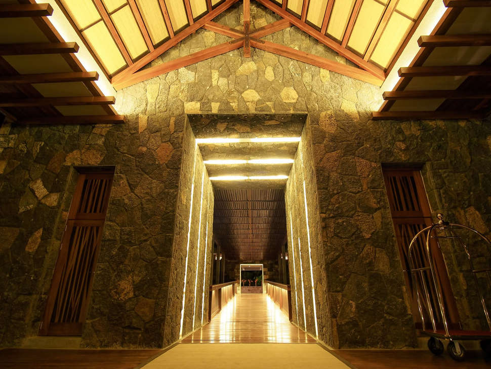 Een foto van het interieur van Crystals Beach Resort Belle Mare