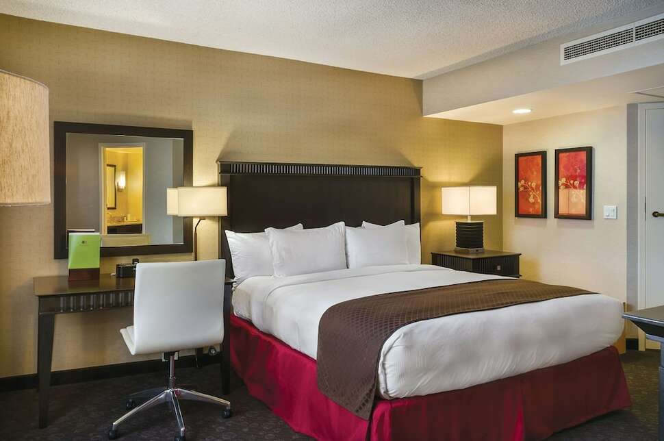 Ein Foto DoubleTree by Hilton Los Angeles Downtown