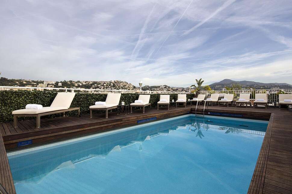 Ein Foto vom Pool im Splendid Hotel & Spa