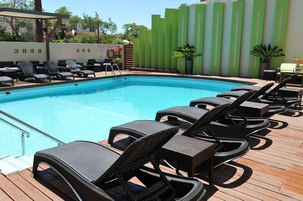 Ein Foto vom Pool im Heleni Beach Hotel