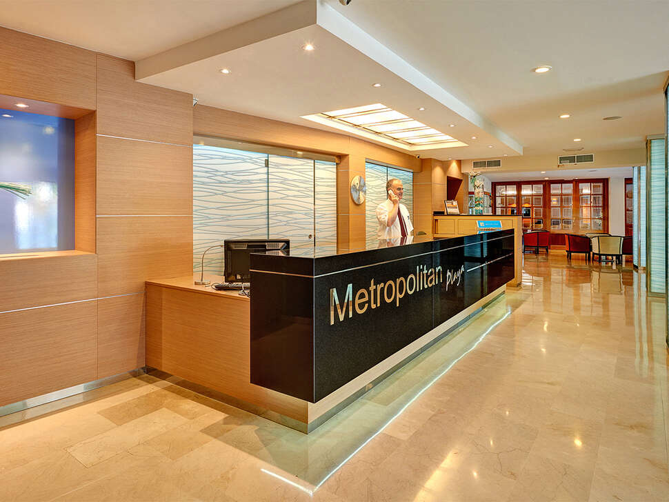 Een foto van het interieur van Hotel Metropolitan Playa