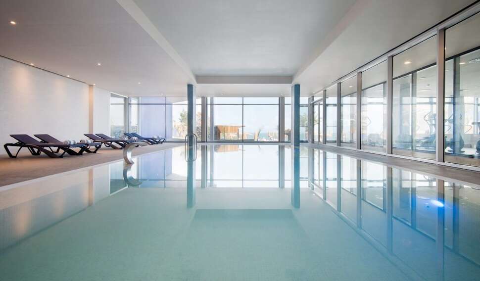 Een foto van het zwembad bij Hotel Baia Azul