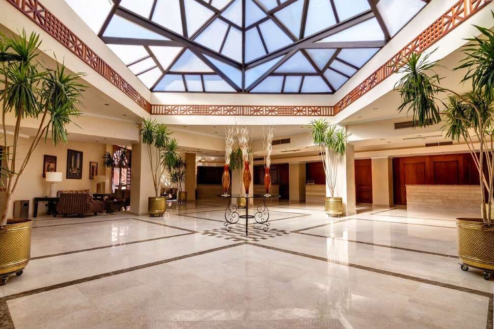 Een foto van het interieur van Eagles Paradise Abu Soma Resort