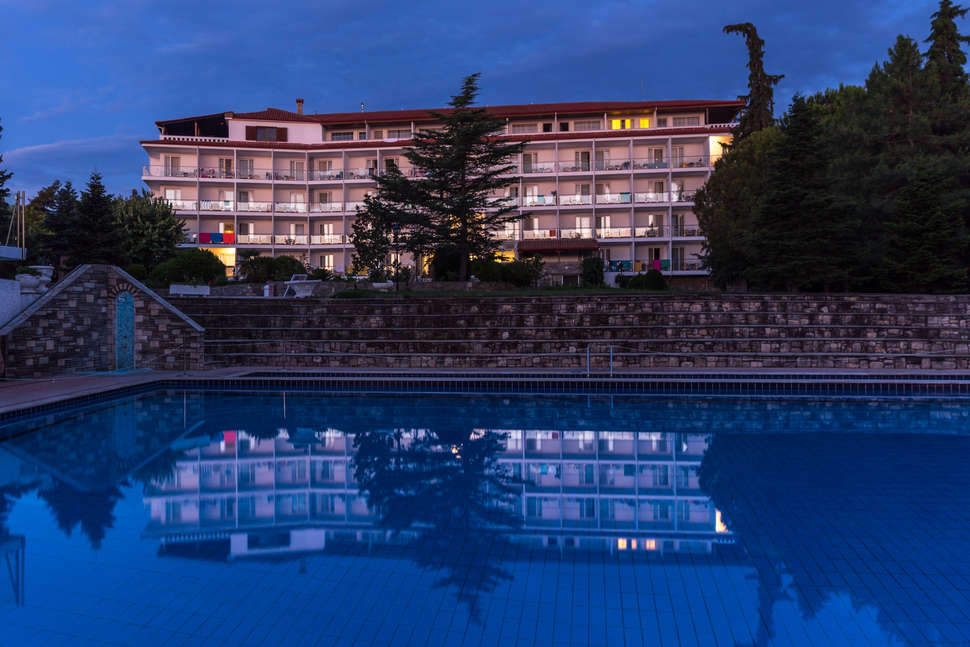 Een foto van het zwembad bij Alexander The Great Beach Hotel