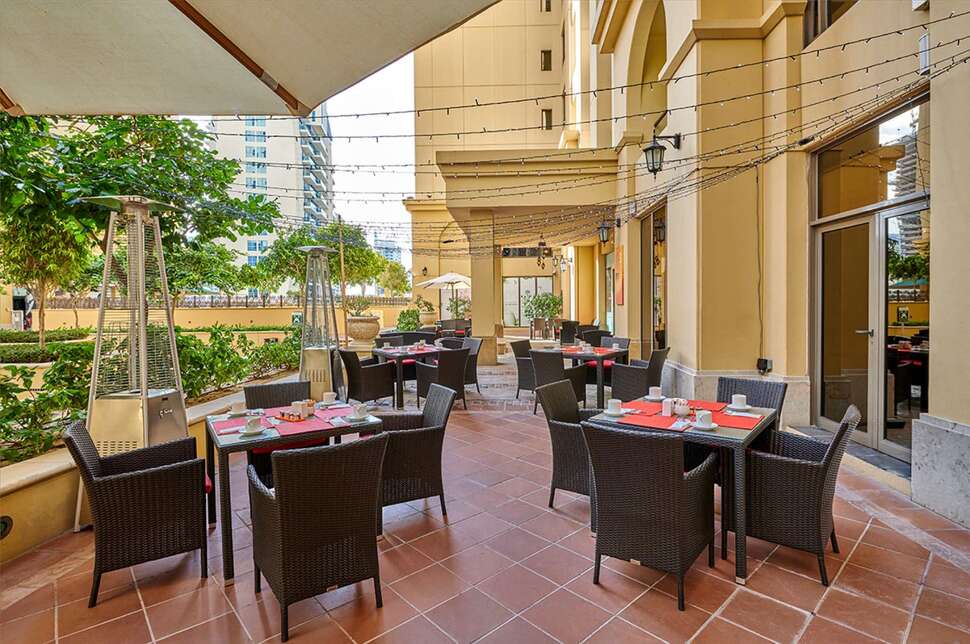 Een foto van Ramada Hotel & Suites by Wyndham JBR