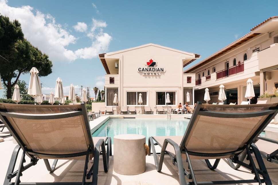 Ein Foto Canadian Hotel