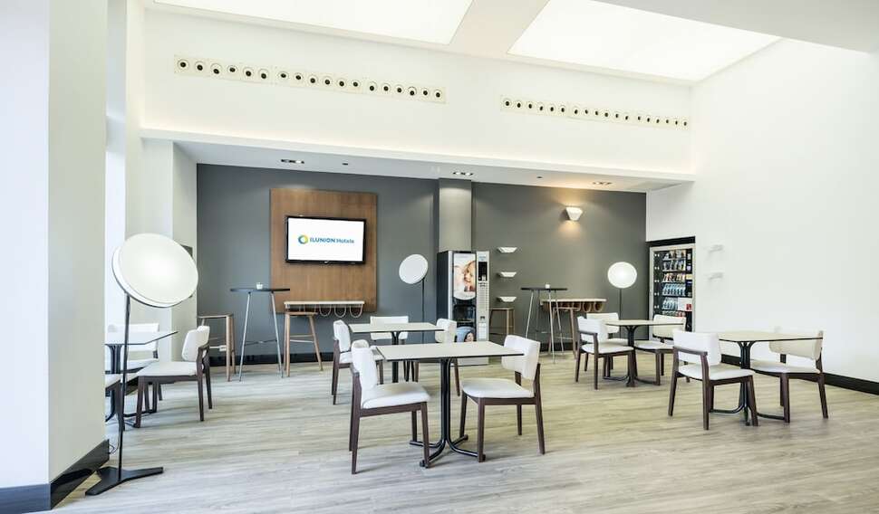 Een foto van de faciliteiten bij Hotel Ilunion Valencia 3
