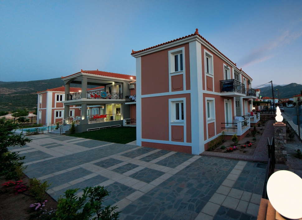 Een foto van de buitenkant van Sun & Sea Luxury Hotel
