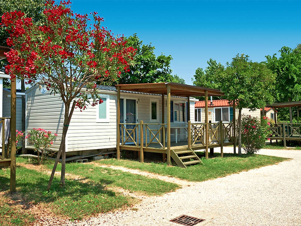 Een foto van de buitenkant van Camping Baia Verde