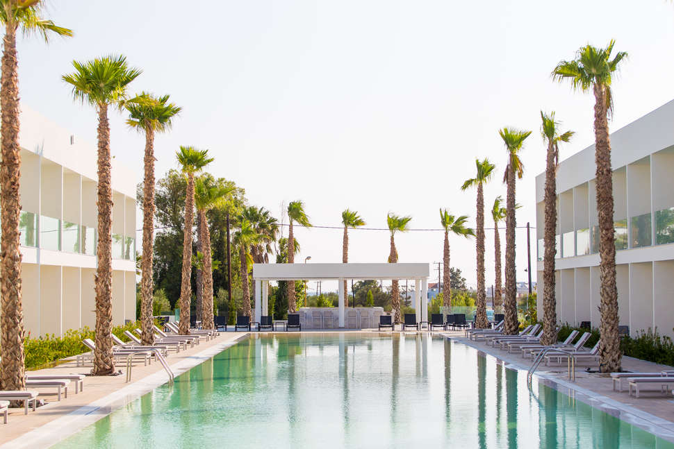 Een foto van het zwembad bij White Dreams Resort