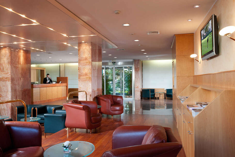 Een foto van het interieur van Hotel Raffaello Milaan