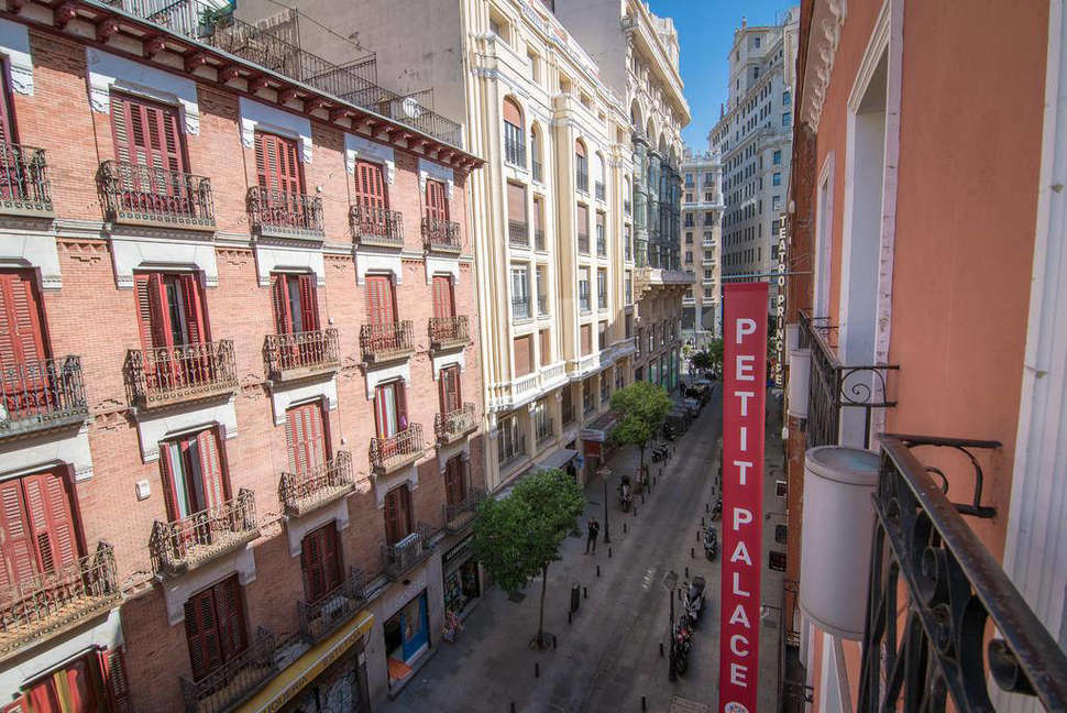 Een foto van Petit Palace Tres Cruces Hotel