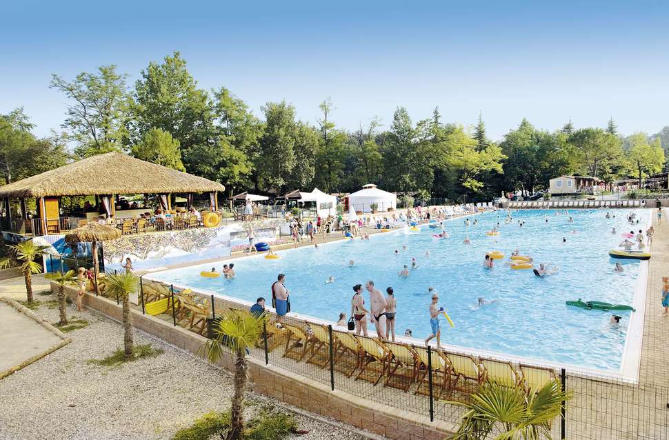 Een foto van het zwembad bij Camping Altomincio