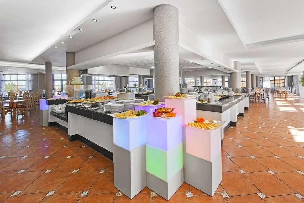 Een foto van de faciliteiten bij Elba Castillo San Jorge & Antigua Suite Hotel