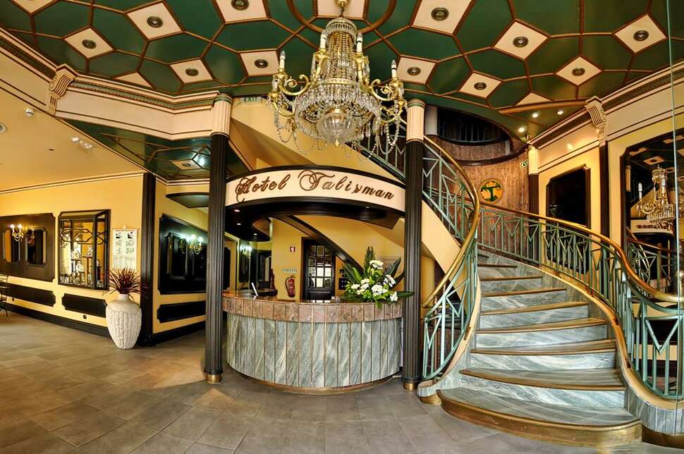 Een foto van het interieur van Hotel Talisman