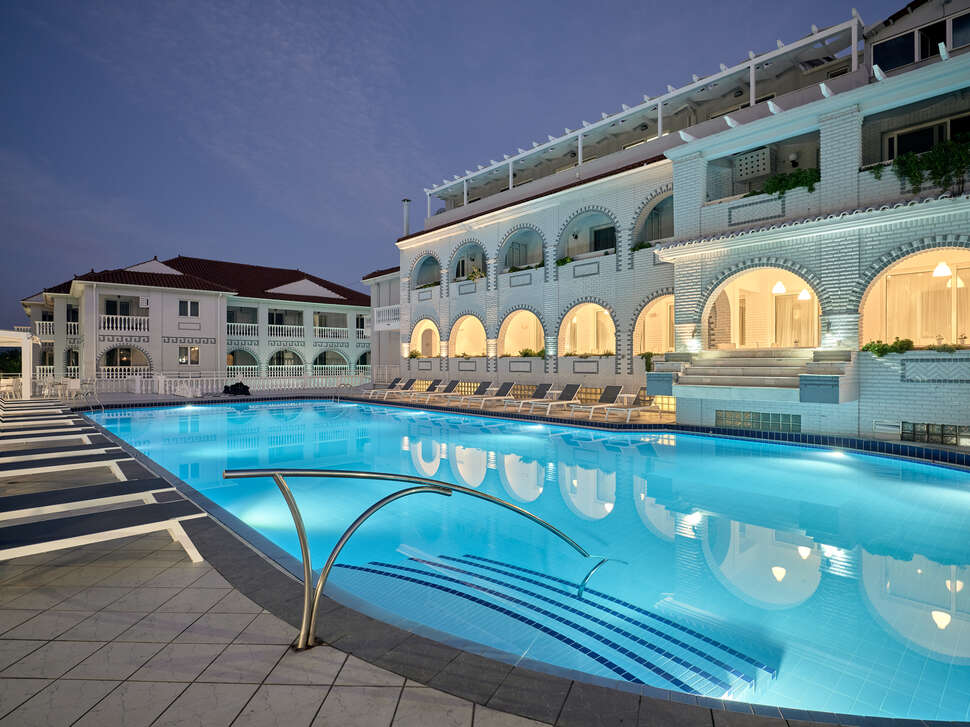 Een foto van het zwembad bij Meandros Boutique & Spa