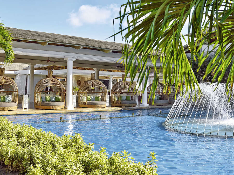 Een foto van de buitenkant van Catalonia Bavaro Beach Golf & Casino Resort
