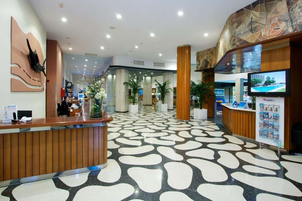 Een foto van het interieur van Hotel Pez Espada