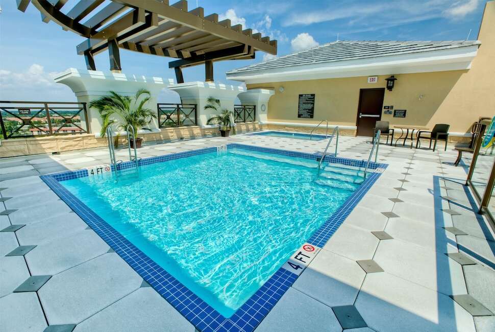 Ein Foto Ramada Plaza by Wyndham Orlando Resort & Suites Intl Drive