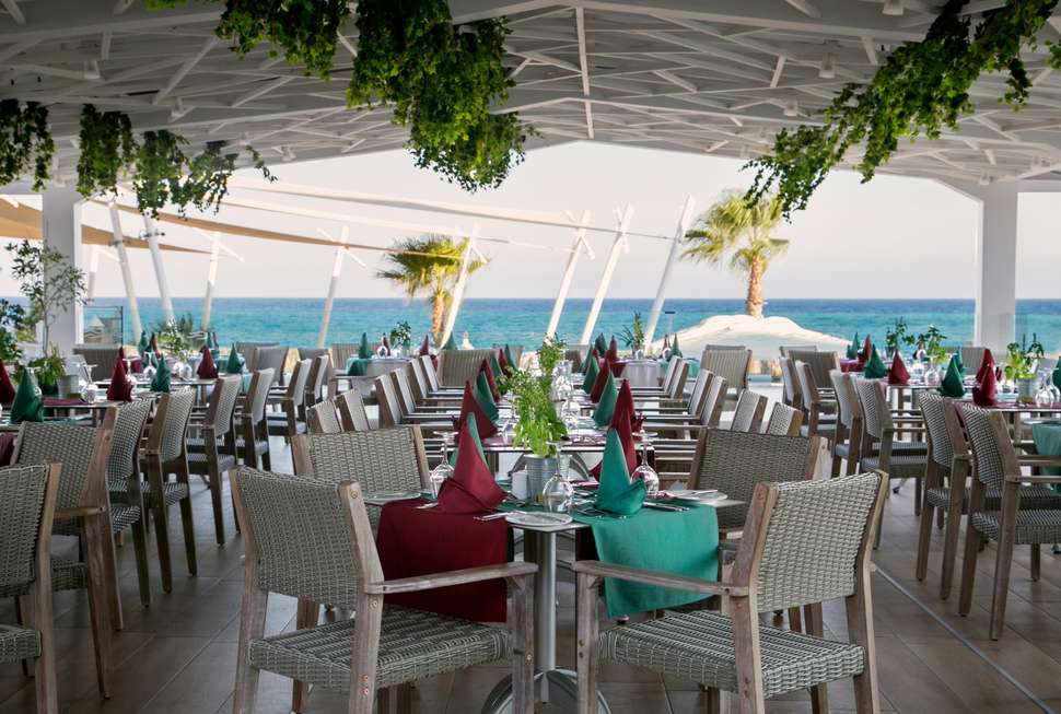 Een foto van de faciliteiten bij Asterias Beach Hotel
