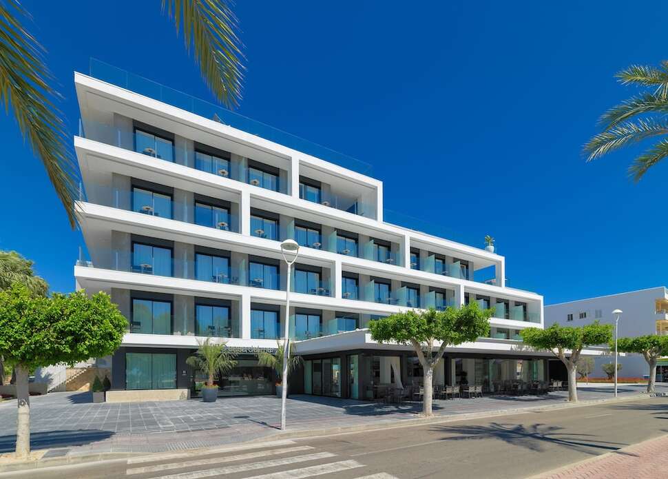 Ein Foto von der Außenansicht des H10 Casa Del Mar