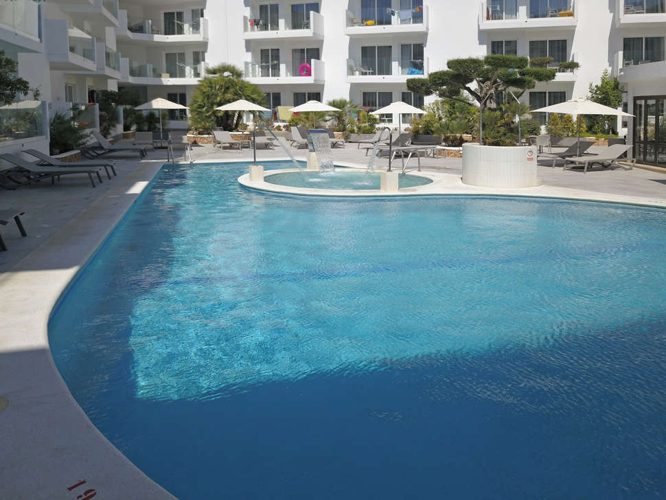 Een foto van het zwembad bij Balansat Resort