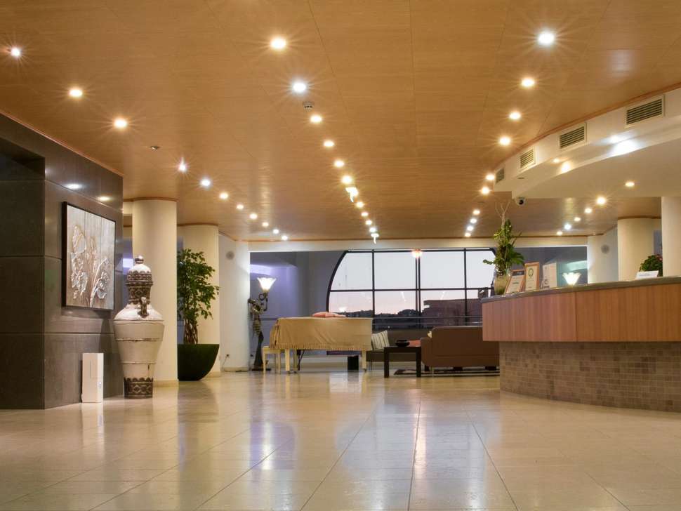 Een foto van het interieur van Grand Muthu Forte Do Vale