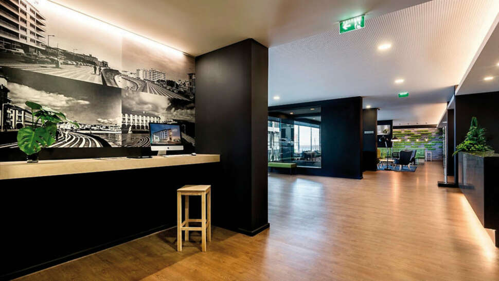 Een foto van de faciliteiten bij Neat Hotel Avenida