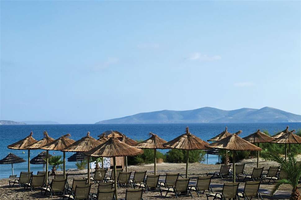 Een foto van het strand bij Magic Life Marmari Palace Imperial