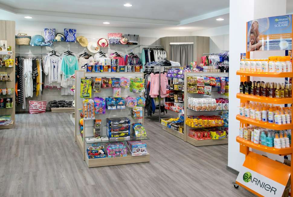 Een foto van de faciliteiten bij Asterias Beach Hotel