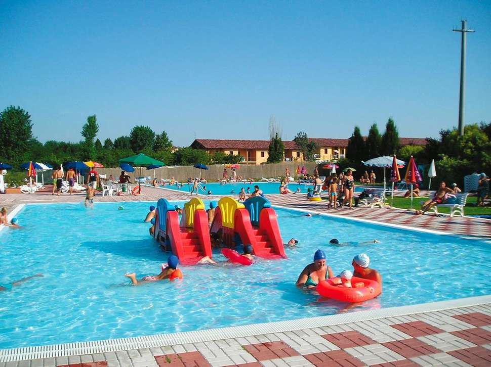 Een foto van het zwembad bij Camping Village San Benedetto