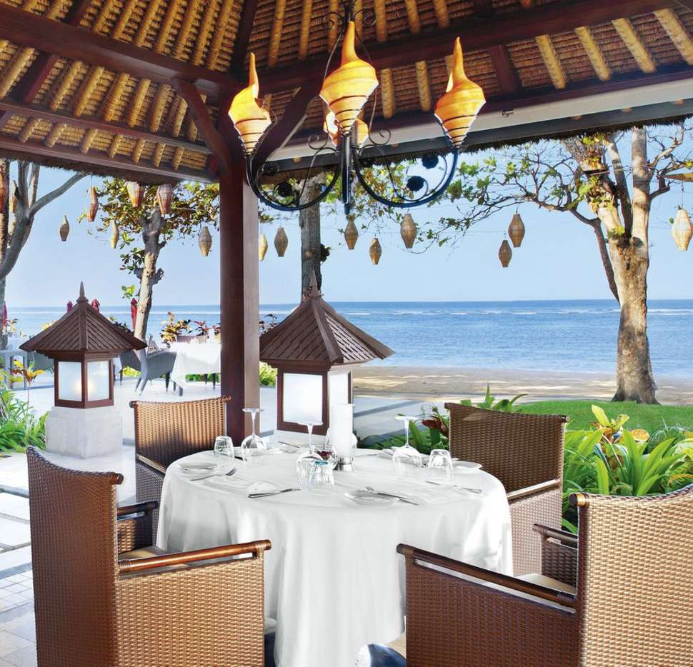 Ein Foto von der Terrasse im The Laguna Resort & Spa
