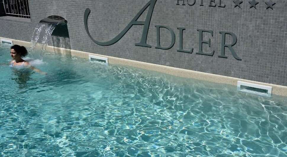 Een foto van Adler